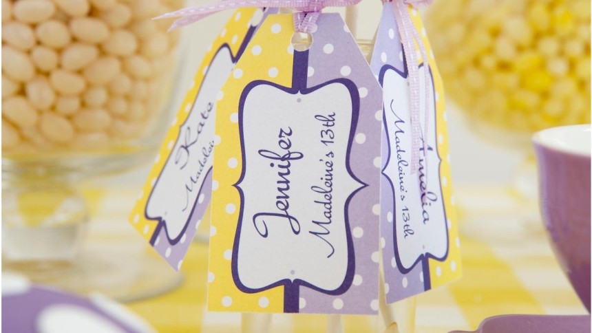 Gift tags party favours 