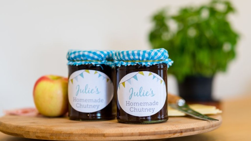Exhibiting food and craft fair 
