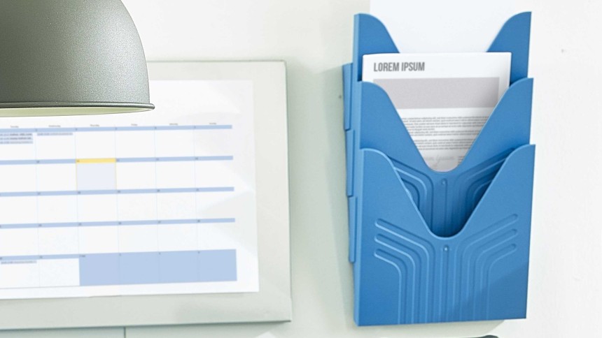 Avery Literature Holders