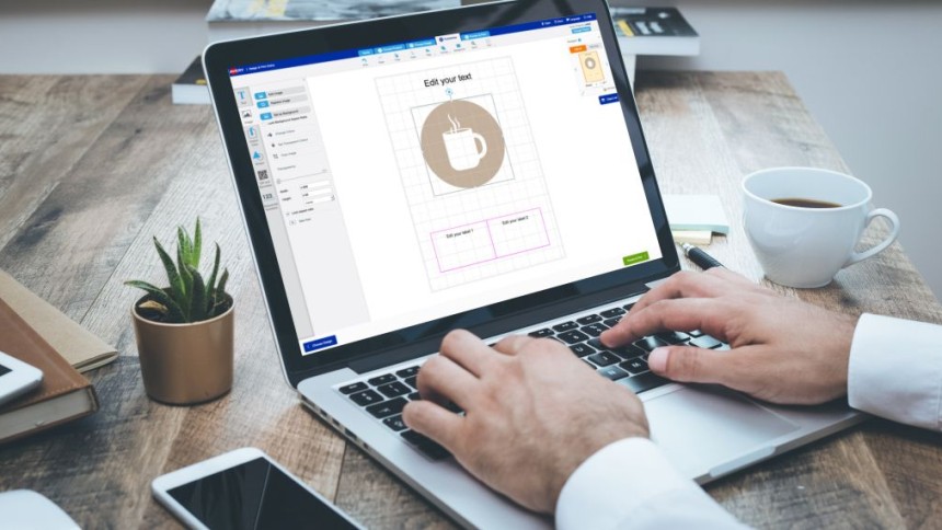 Print the perfect parcel label with Avery