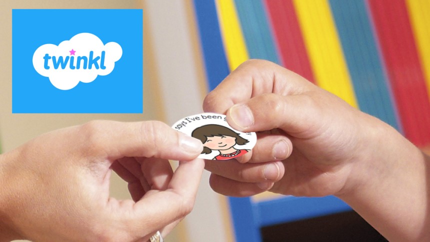 Avery E3613 Round sticker with Twinkl Avatar design