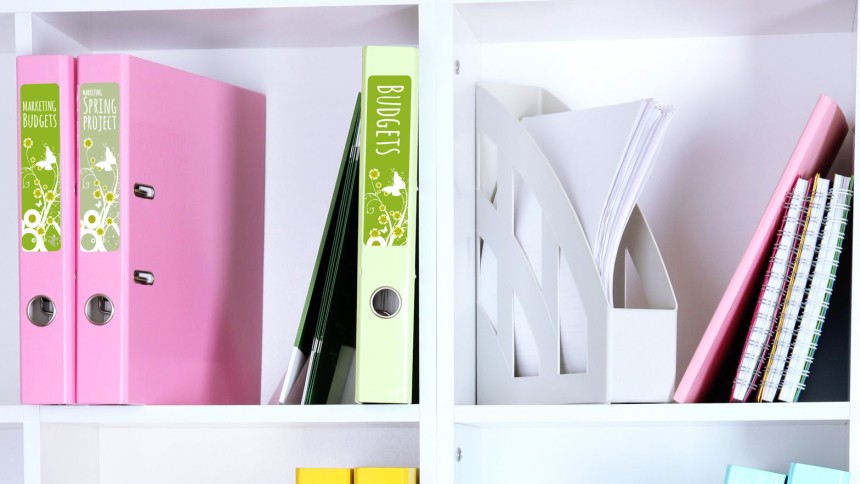 at home with avery_filing labels_coloured folders_organising at home