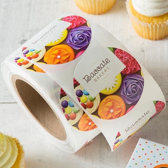 Round sticker roll labels for bakery packaging