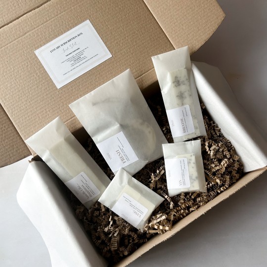 mulberry and cocoa hamper box