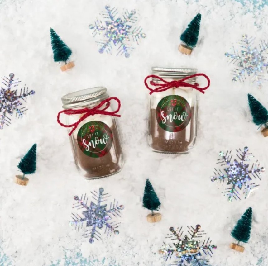 Cocoa Gift Jar decorated with Avery Labels