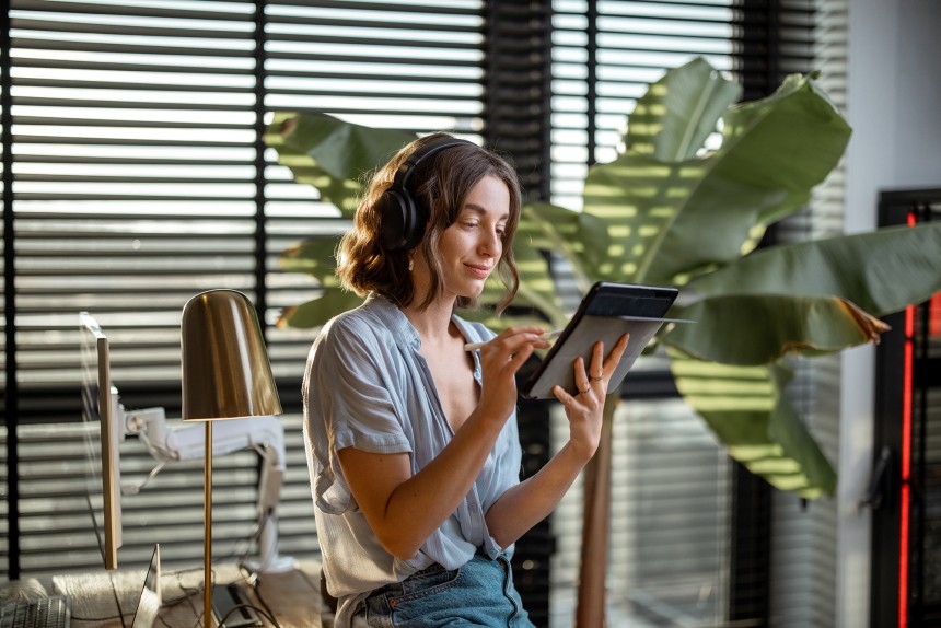 Avery Green Month 2021_woman in office with plants