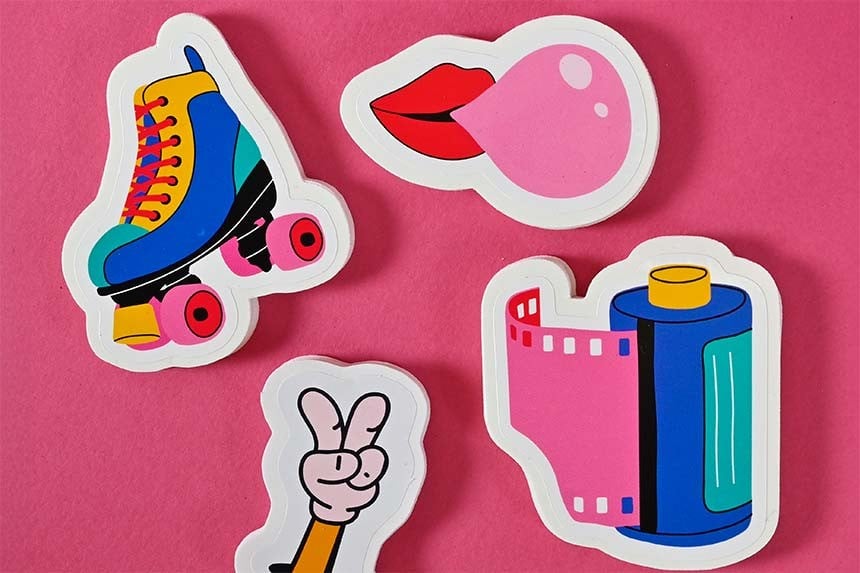 Sticker in the shape of roller skates, bubble gum and film