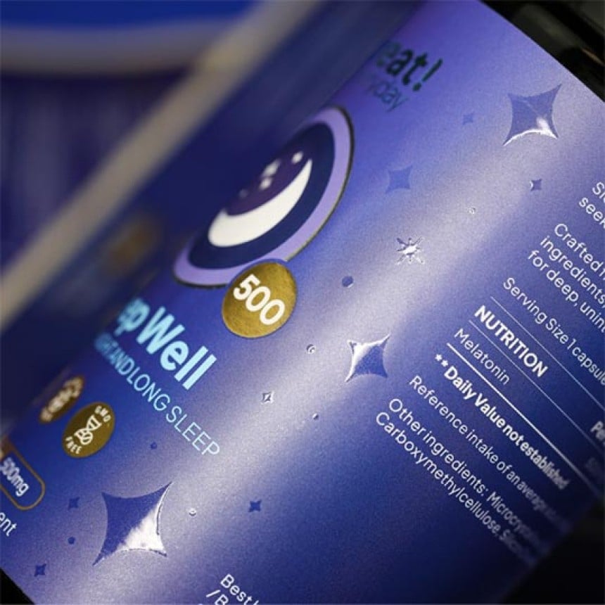 Glossy spot varnish on roll labels