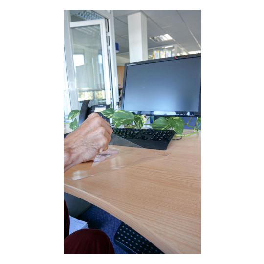 Avery Antimicrobial Film Labels_application_desk